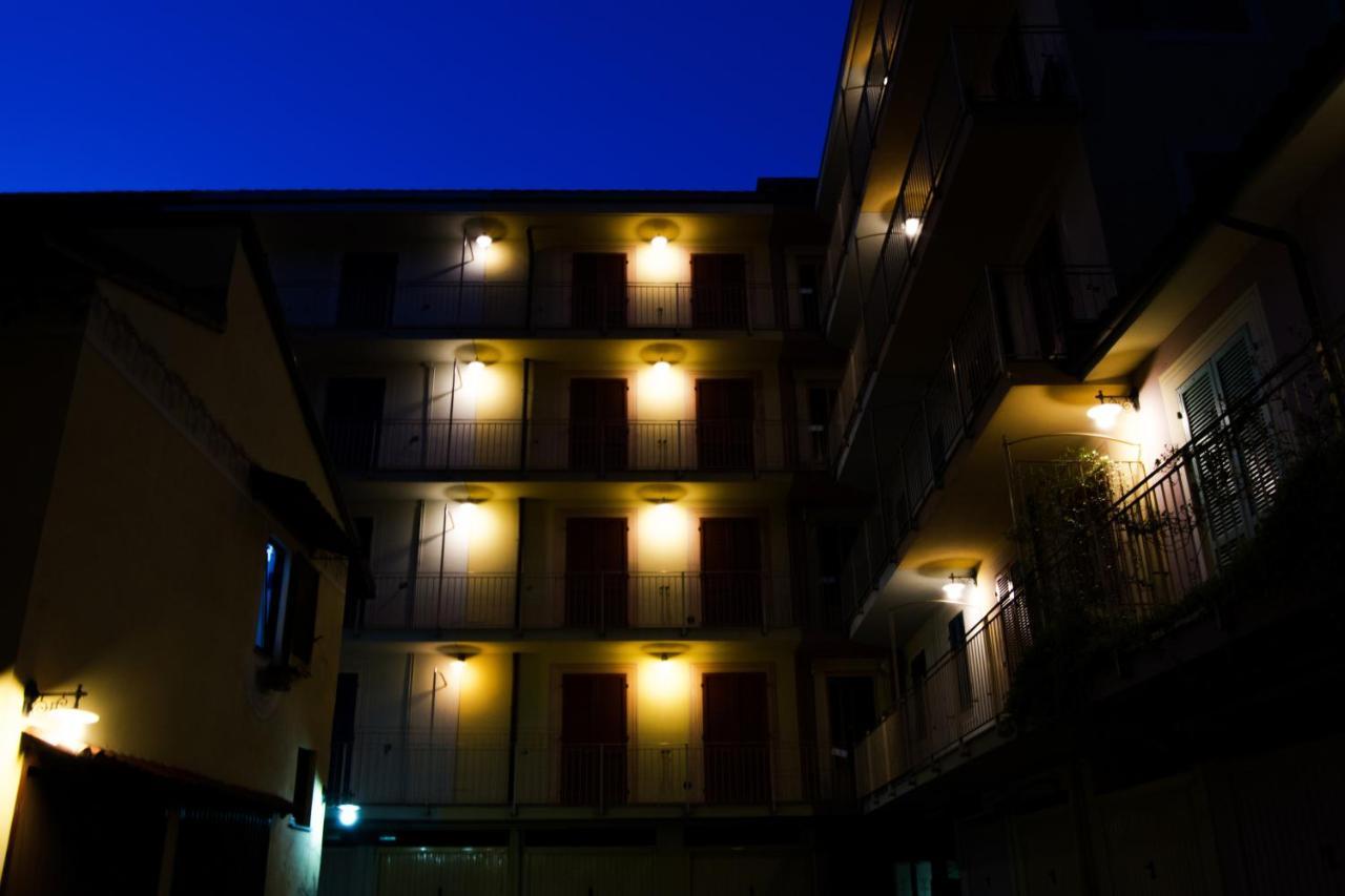 Residence Corso Monferrato Alessandria Buitenkant foto